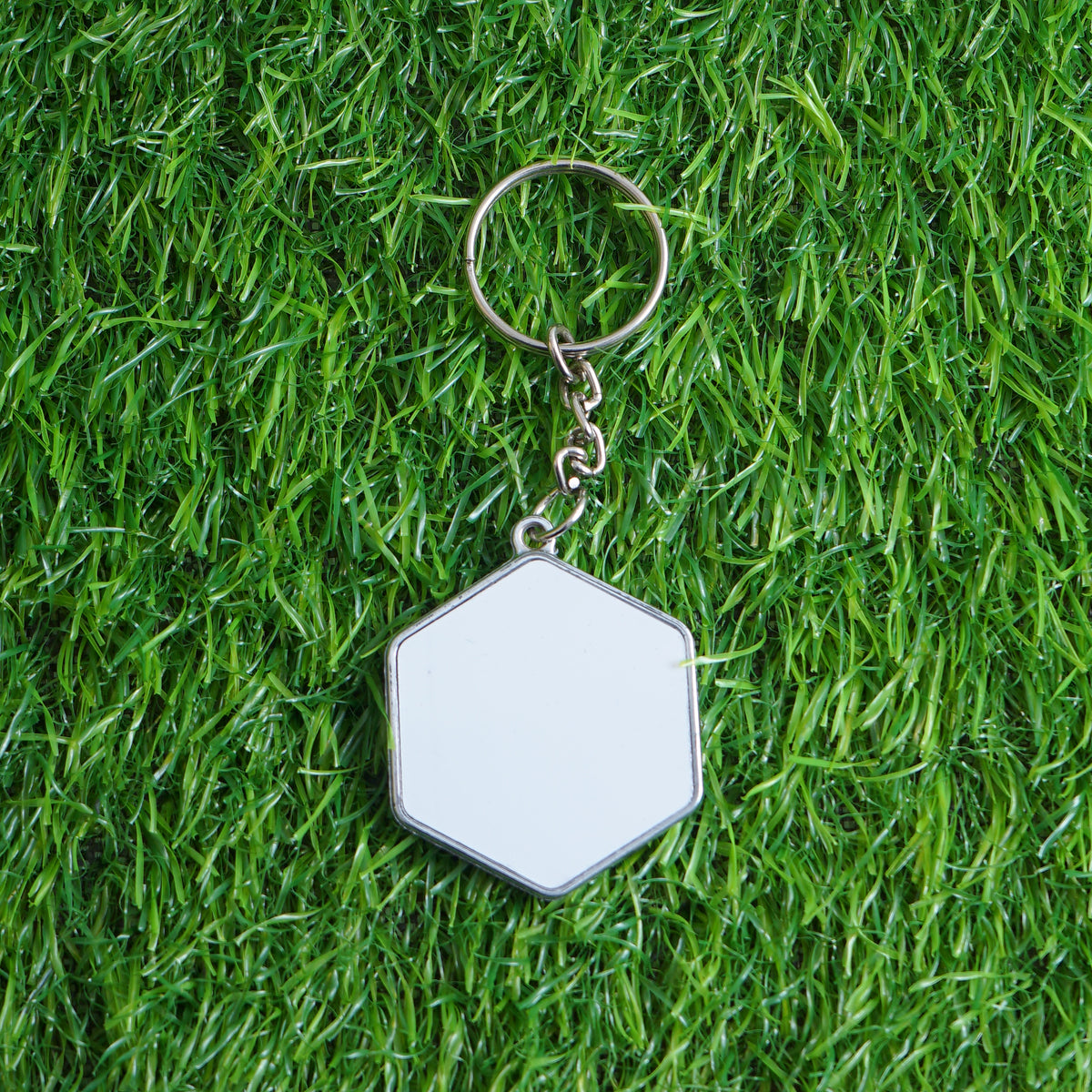 Metal keychain  [Contact us on whatsapp]