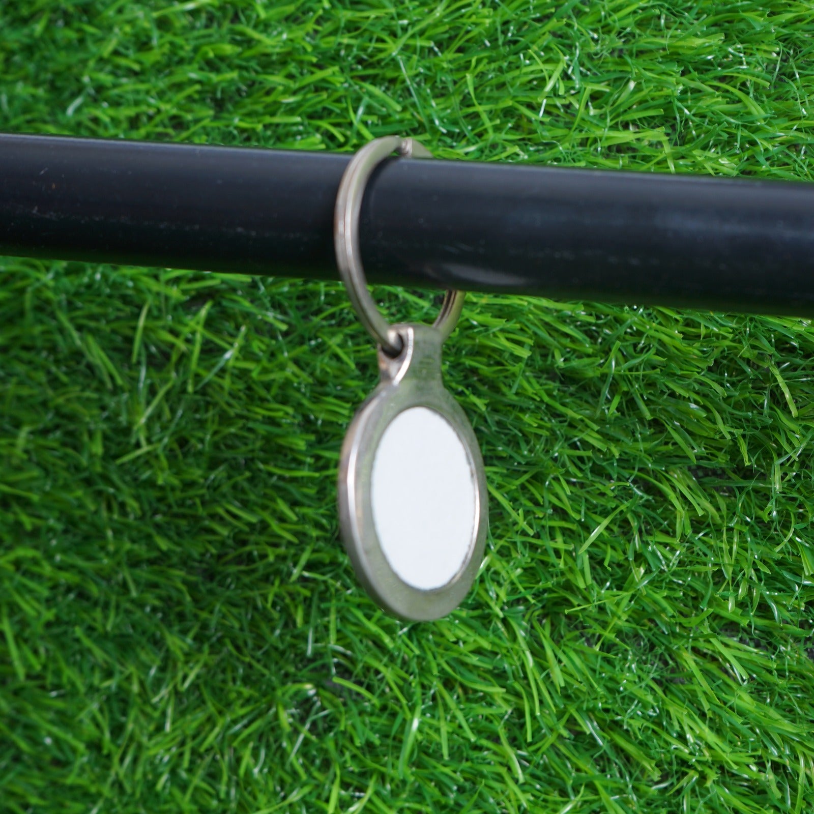 Metal keychain  [Contact us on whatsapp]